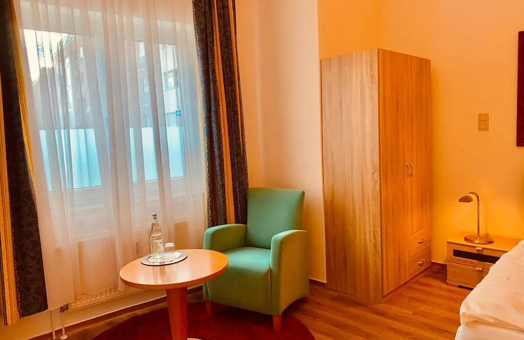 Hotel Gasthaus Zur Eule-1